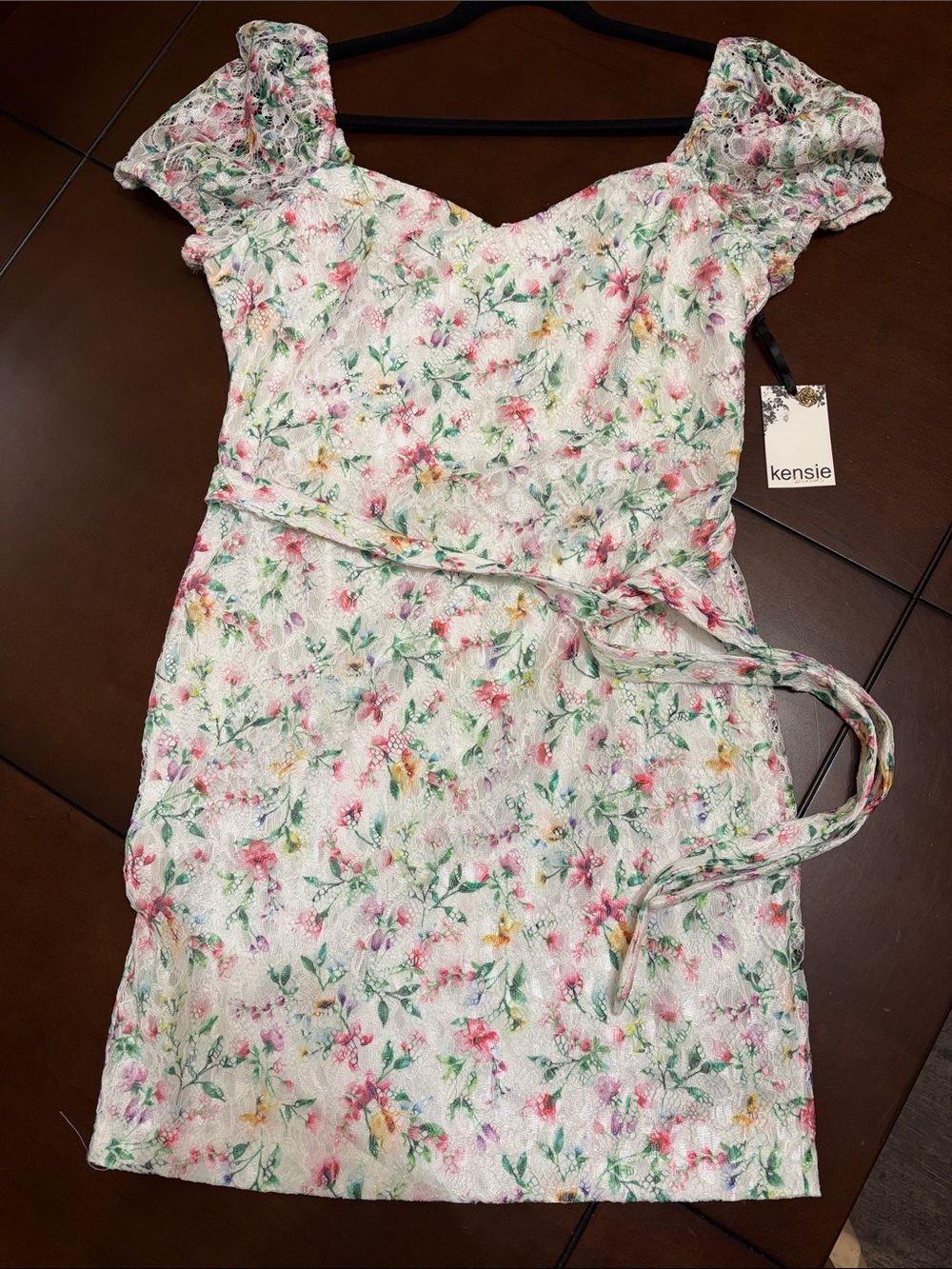 Kensie White Floral print lace sweetheart Puff-Sleeve lace overlay